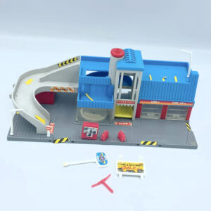 Hiways & Byways Parkhaus mit Werkstatt - Micro Machines Playset City / Galoob Toys